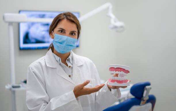 Best Emergency Broken Tooth Repair in Ashwaubenon, WI